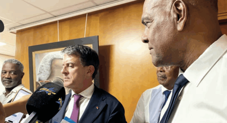 Difficultés financières de la CTM : Serge Letchimy tente de répondre à Manuel Valls