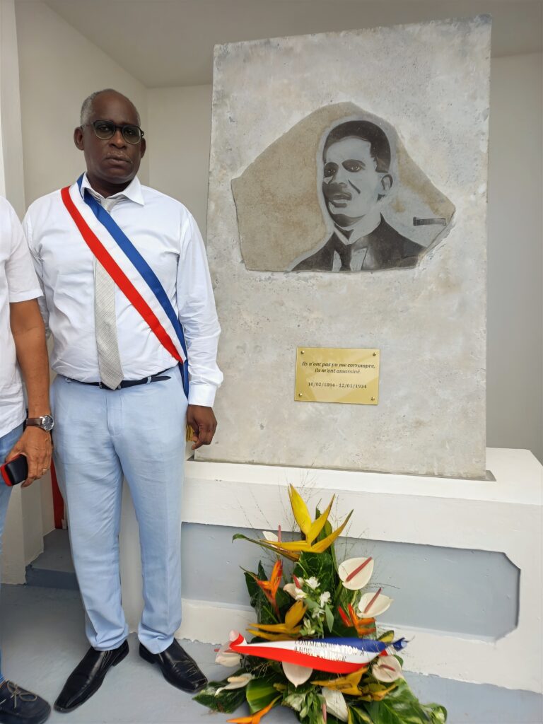 Emouvante inauguration d’une stèle à Fonds Bourlet (Case-Pilote) à la mémoire d’André Aliker